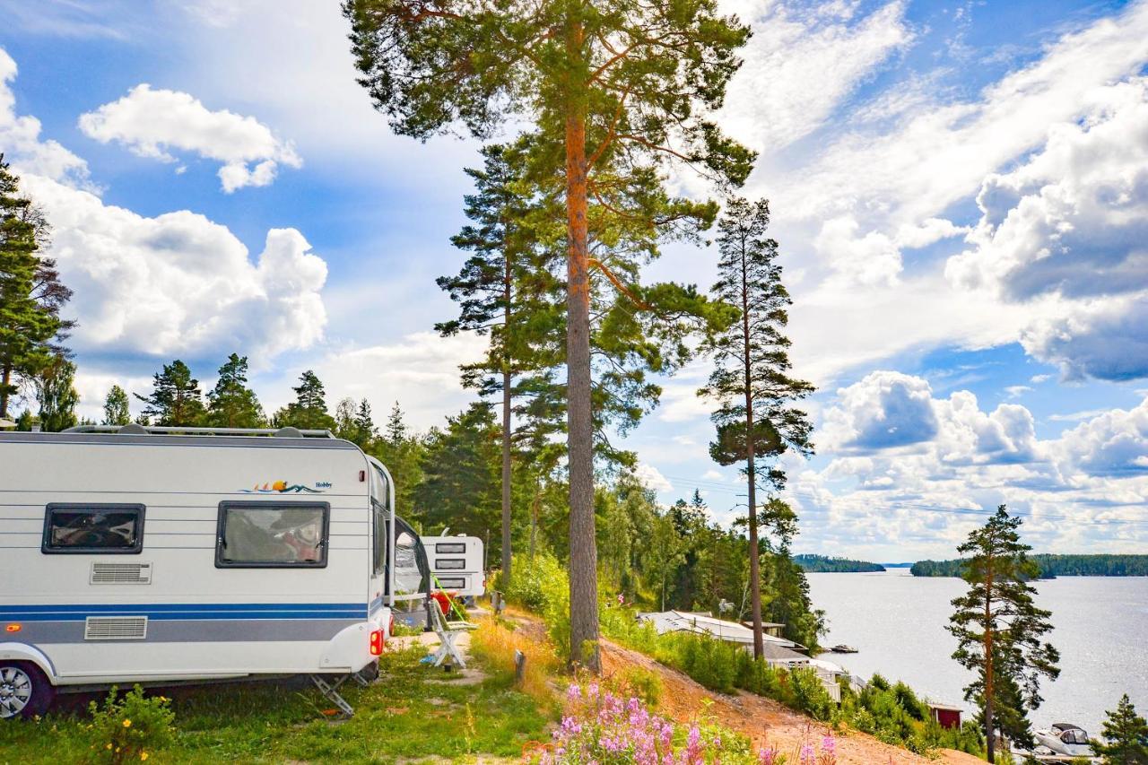 Arjaeng Camping & Stugor Sommarvik מראה חיצוני תמונה