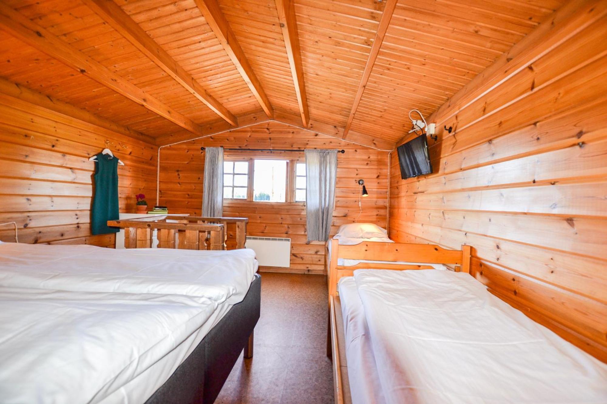 Arjaeng Camping & Stugor Sommarvik חדר תמונה